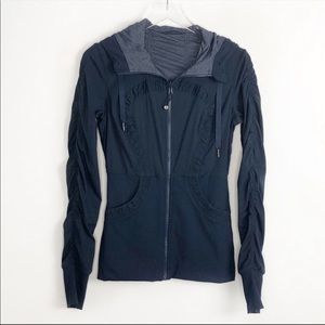 Lululemon jacket size 6 like new condition. Hardly ever worn.